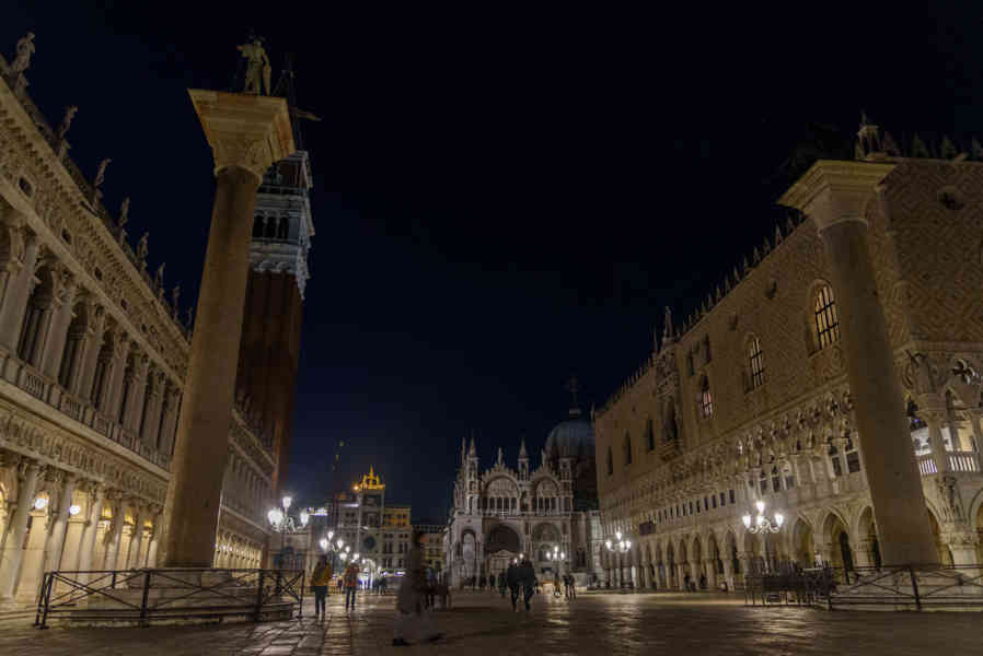 Italia - Venecia 341 - plazeta de San Marcos.jpg